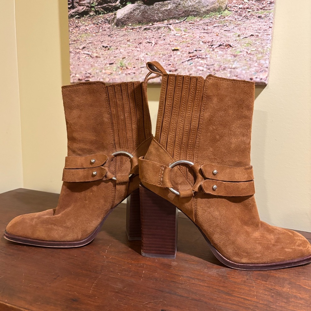 Dolce Vita Heeled Booties Size 9.5